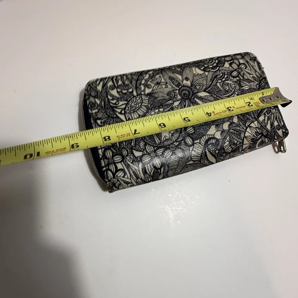 Sakroots Wallet Zip Clutch Coated‎ Canvas Artist Choice Navy Blue Floral